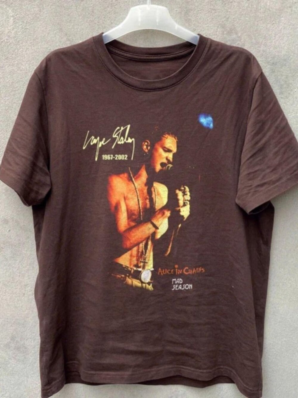 Gildan Brown Layne Staley Alice In Chains Graphic T-Shirt